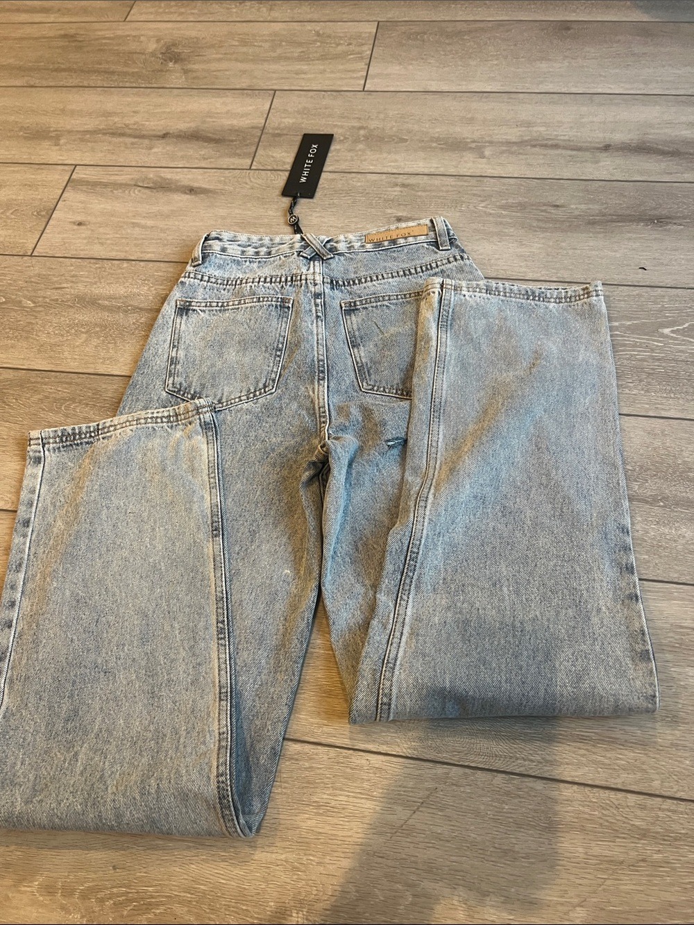 White fox nwt on replay High-Rise Straight leg cut out Jeans small - Picture 10 of 10